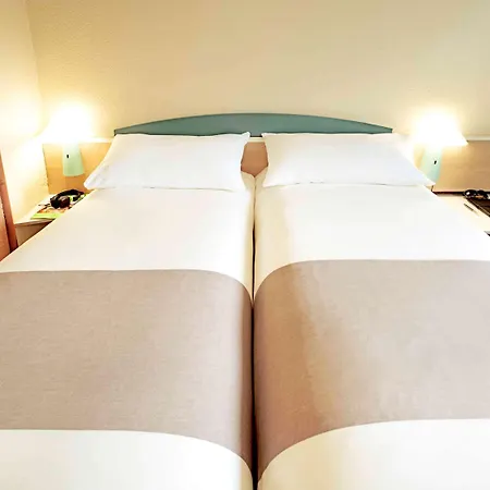 ホテル Ibis Centre アレス