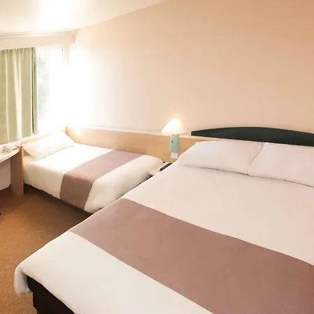 Ibis Centre 3*