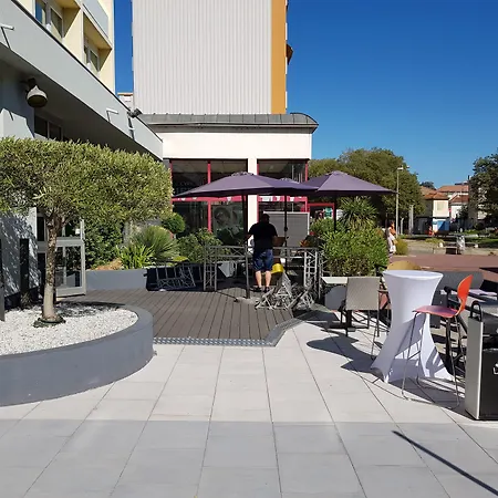 Hotel Ibis Centre 3*