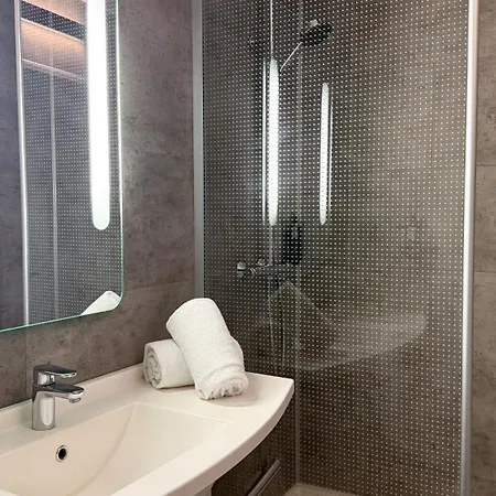 Ibis Centre 3*