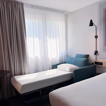 Ibis Centre 3*