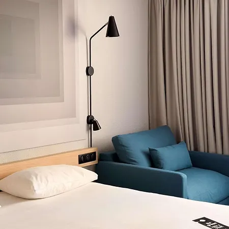 Ibis Centre 3*