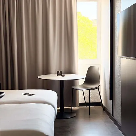Ibis Centre 3*