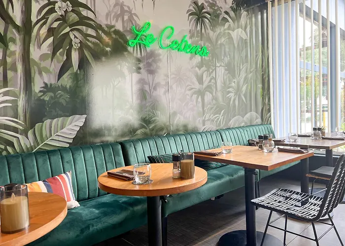 Ibis Centre Hotel 3*